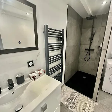 Atypique Ancien Hangar A Bateau شقة Hyères