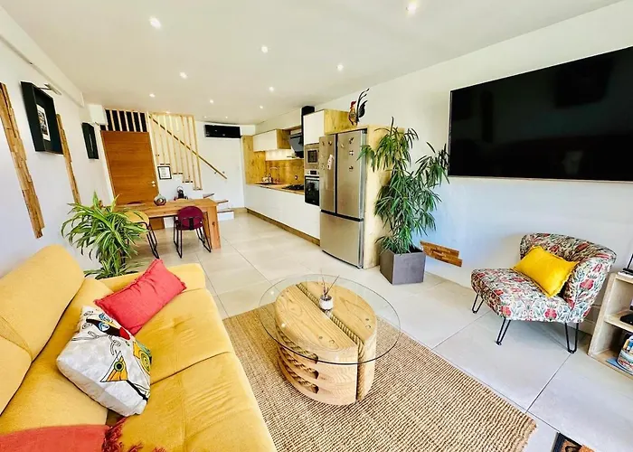 Atypique Ancien Hangar A Bateau شقة