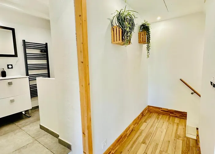 Atypique Ancien Hangar A Bateau شقة