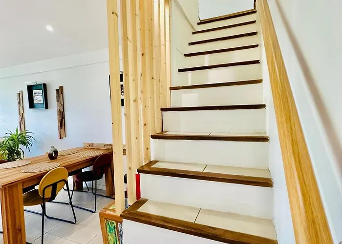 Atypique Ancien Hangar A Bateau